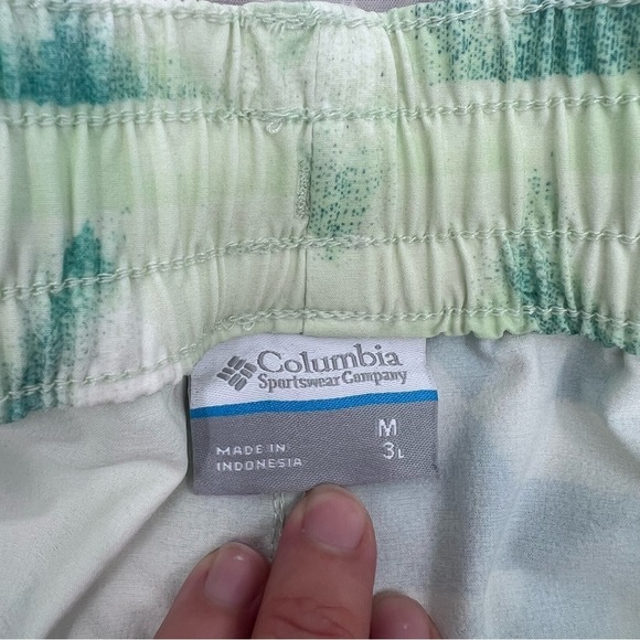 ✨EUC! Columbia Bogata Bay Printed Board Shorts, size M. - Picture 6 of 10